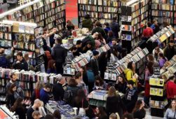 Gli stand del Salone del Libro